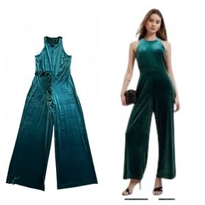 Banana Republic Teal Velvet Jumpsuit Women’s Small Sleeveless Wide Leg Belted
